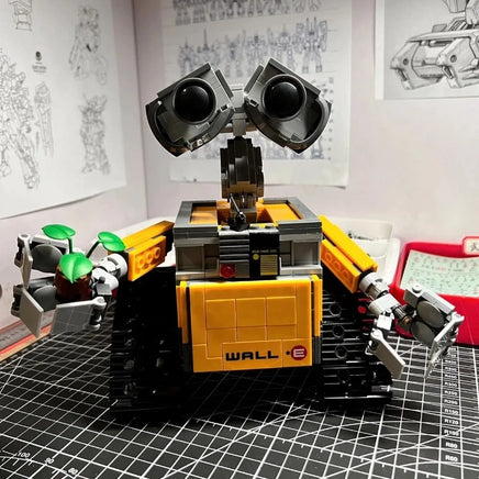 Lusy Store LLC 687pcs Wall&middot;e High-tech App Rc Robot Motor Functions Building Block Action Figure Assembly Model Gifts Building Blocks