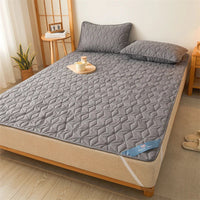 Waterproof Mattress Topper with Elastic Band Quilted Protector Pad Bedspread Winter Mattress Cover for Single/Double Bed 140/160 Lusy Store
