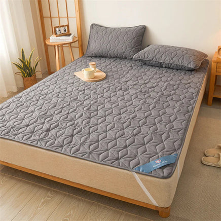 Waterproof Mattress Topper with Elastic Band Quilted Protector Pad Bedspread Winter Mattress Cover for Single/Double Bed 140/160 Lusy Store