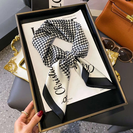 27.56" Paisley Print Small Square Scarf Simulated Silk Thin Neck Scarf Mature Style Sunscreen Headscarf For Women Lusy Store