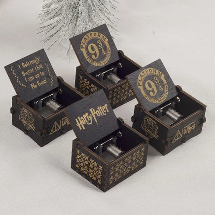 Lusy Store LLC 4 Style Harries Music Box Wooden Hand-cranked Retro Potters Children's Birthday Gift Surprise Gift for Couples Box