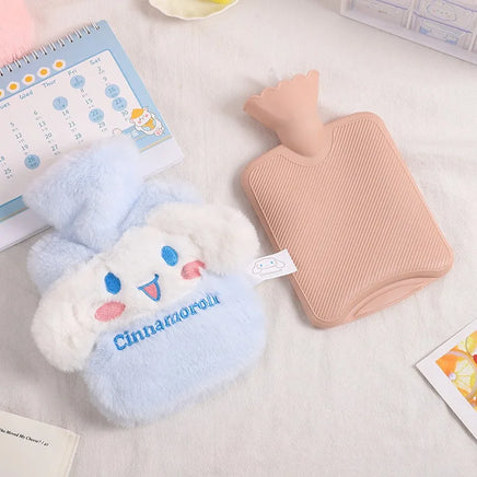 Lusy Store 500ml Sanrio Plush Hot Water Bag Kawaii Hello Kitty Kuromi Cinnamoroll Melody Reusable Heating Hot Water Bottle Christmas Gift 
