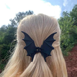 1 Piece Halloween Hair Accessories Metal Bat Hair Clips Black Color Cute Fashion Shark Clip For Women Girl Headwear Gifts Default Title