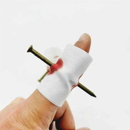 2/5pcs New Fake Nail Through Finger Prank Toy Kids Novelty Magic Friend Halloween Scare Trick Joke Toy Practical Fool Jokes Gags as picture