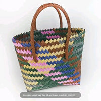 Sanrio Hello Kitty Cartoon Cute Woven Handbag Creative Kawaii Girls' Storage Bag Holiday Travel Beach Bag Gift Wholesale