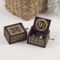 Lusy Store LLC 4 Style Harries Music Box Wooden Hand-cranked Retro Potters Children's Birthday Gift Surprise Gift for Couples Box