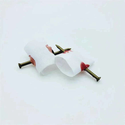 2/5pcs New Fake Nail Through Finger Prank Toy Kids Novelty Magic Friend Halloween Scare Trick Joke Toy Practical Fool Jokes Gags