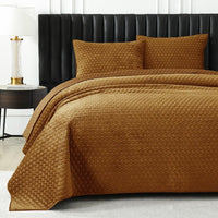 Flawless Polyester Flannel Three-piece Bed Cover Set Golden Yellow