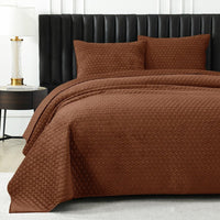 Flawless Polyester Flannel Three-piece Bed Cover Set Brick Red