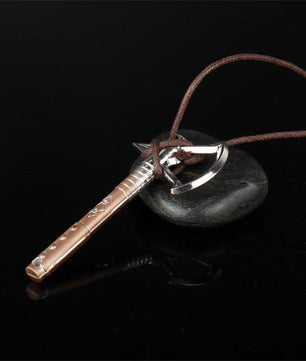 Assassin's Creed Conner's Battle Tomahawk Axe Ax Weapon Ax Pendant Necklaces Leather Chain - Lusy Store