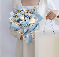 Sanrio bouquet anime hello kitty plush bouquet kawaii soap flower gifts Bouquet3 (Doll1 Led 1 Bag)